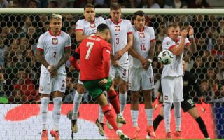 Cristiano Ronaldo marca doblete y Portugal clasifica a los cuartos de final de la NL de la UEFA