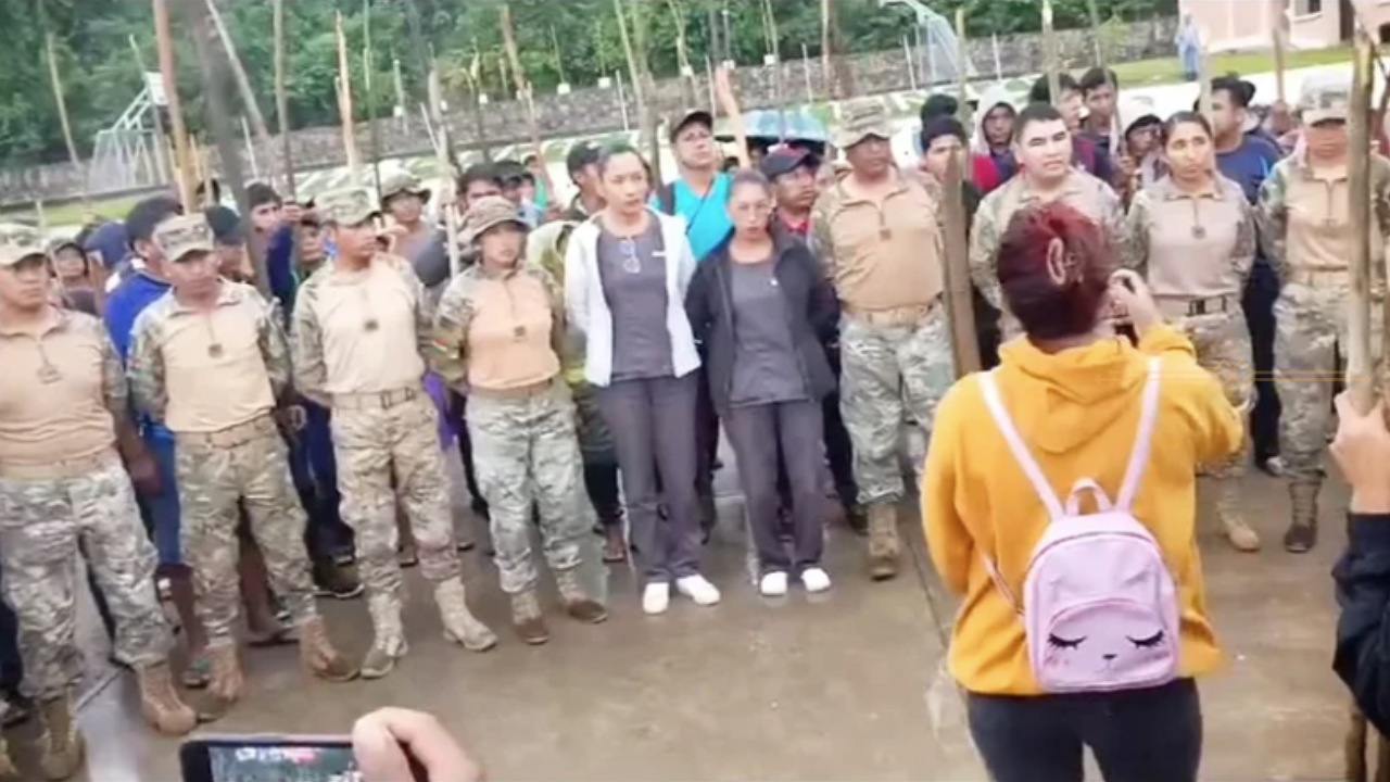 Comando militar tomado por partidarios de Evo Morales