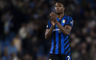 Denzel Dumfries renovó hasta el 2028 con el Inter