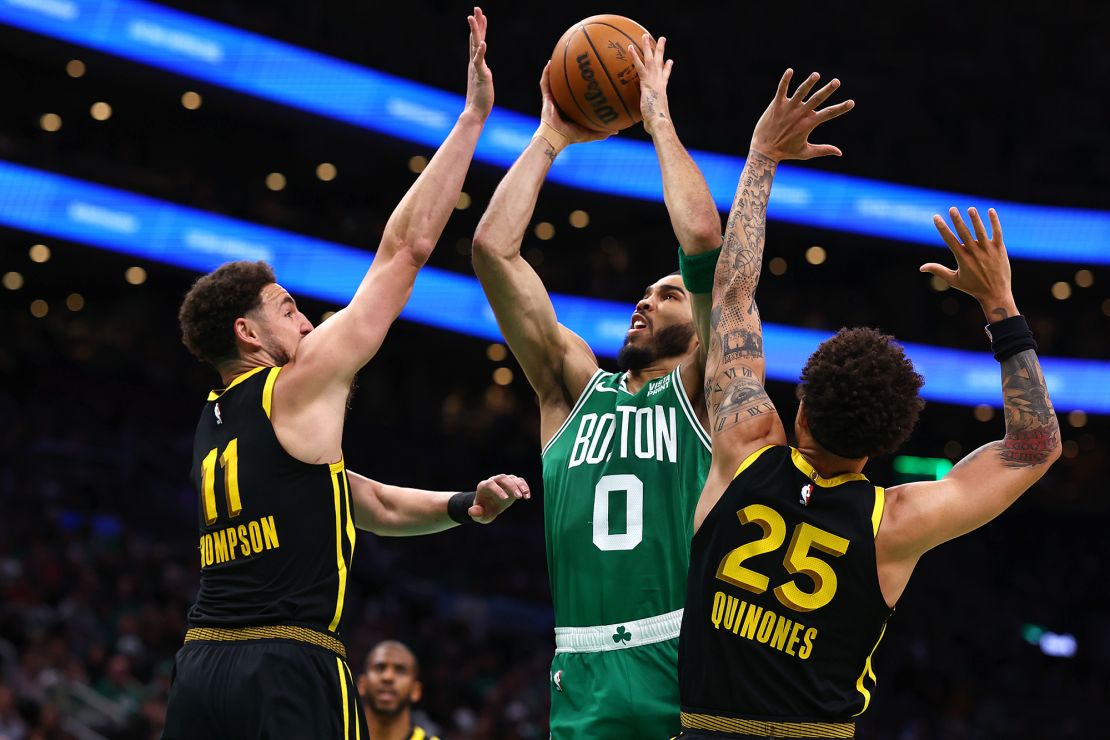 Los Warriors le pasan por encima a los Celtics Boston