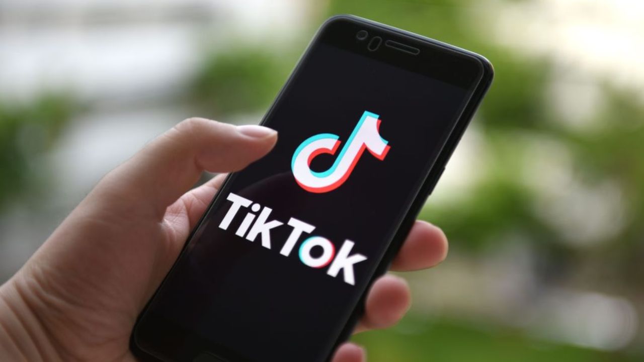 Corte Suprema de EEUU acepta examinar ley que obliga a la venta de TikTok