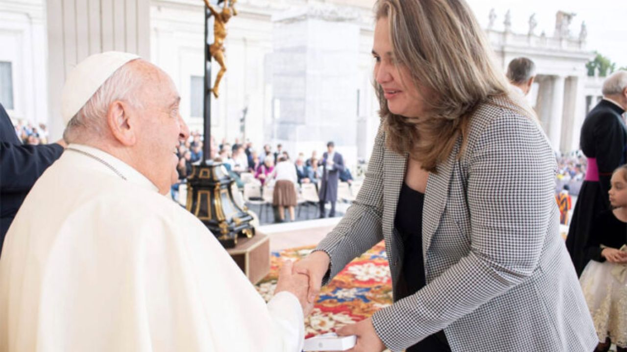 Viceministra de Seguridad pide al Papa oraciones por Honduras