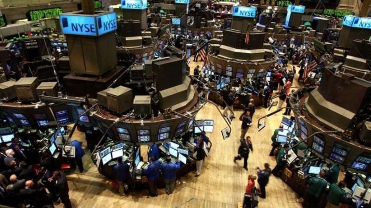 Wall Street abre a la baja tras Navidad: Dow Jones pierde 0,38%