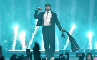 Bad Bunny gana galardón en los Premios Billboard