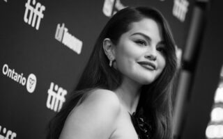 Selena Gómez anuncia su compromiso: «Dije que sí»