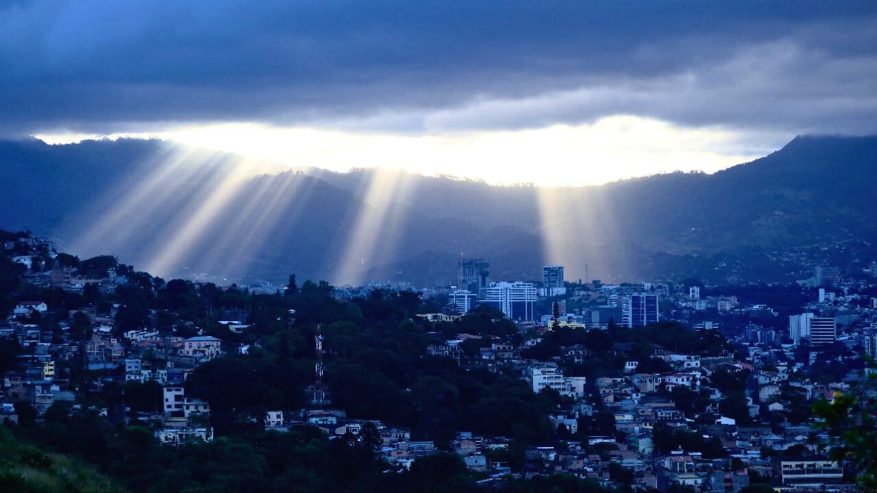 Pronóstico del clima: lluvias y temperaturas frescas en Honduras