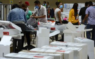 Entró en vigencia restricciones de propaganda electoral por 60 días