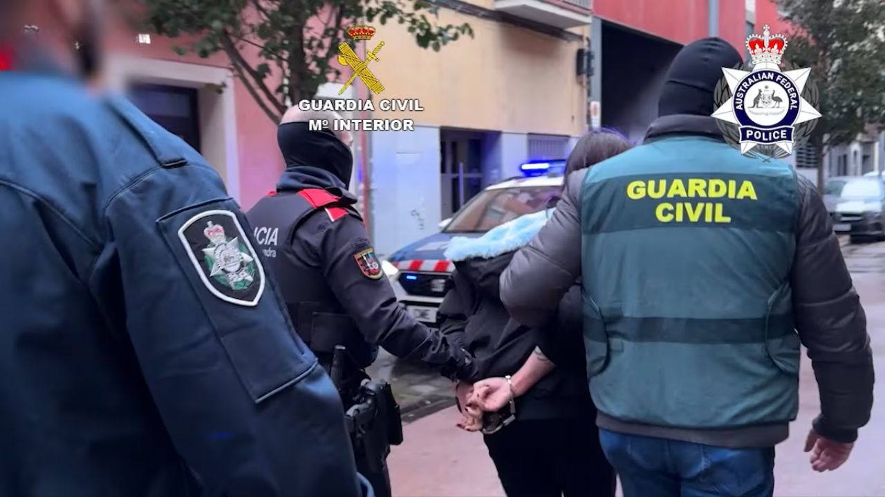 Barcelona: caen 25 narcotraficantes y decomisan 2 toneladas de cocaína