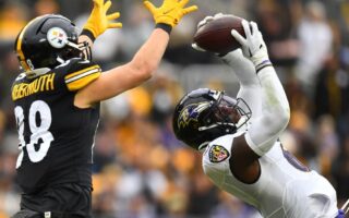 Ravens-Steelers y Eagles-Packers, encienden juegos de comodines de NFL