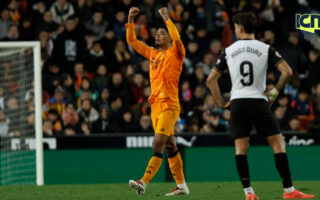 Real Madrid remonta 2-1 en Valencia y es el nuevo líder de la Liga