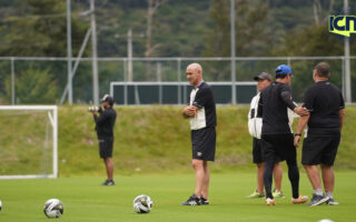 Nuevo inicio en el Rey de Copas: Eduardo Espinel lidera su primer entrenamiento con el Olimpia