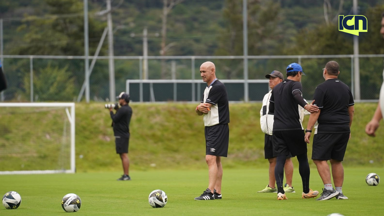 Eduardo Espinal realizó hoy su primer entrenamiento con Olimpia