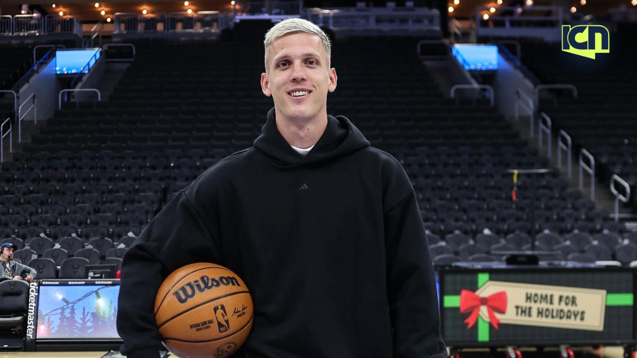 Dani Olmo dona la réplica de una pista oficial NBA