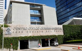 Empleados públicos recibieron ajuste de L4,800 lempiras en tres años, según ANEEAH